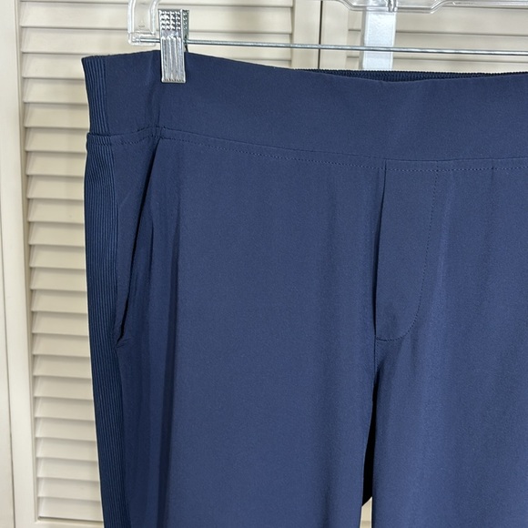 Athleta Brooklyn Ankle Navy Blue Pants Size 10 - Picture 6 of 12